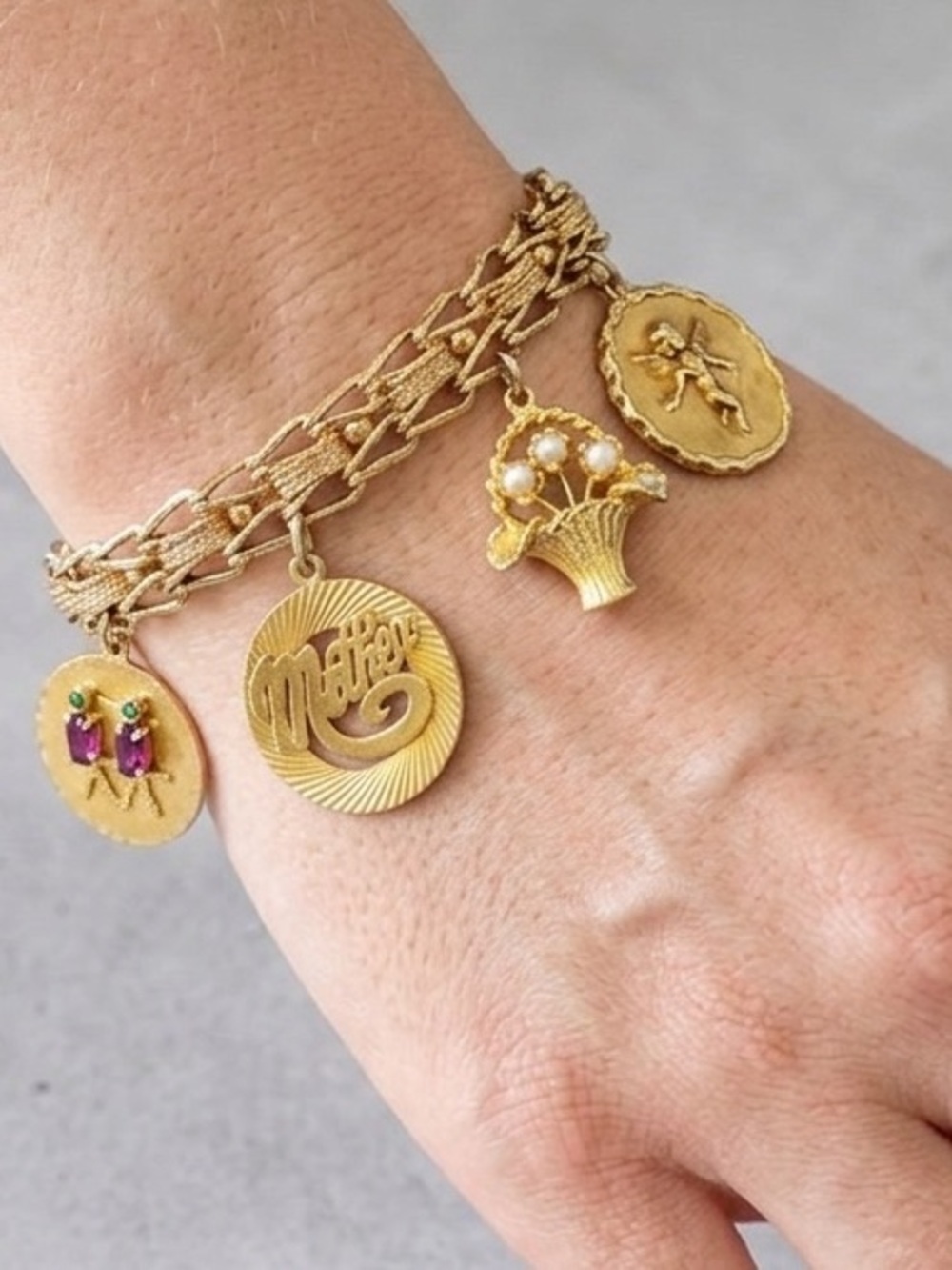 Exquisite Vintage 14K Gold Charm Bracelet 35 grams 7”